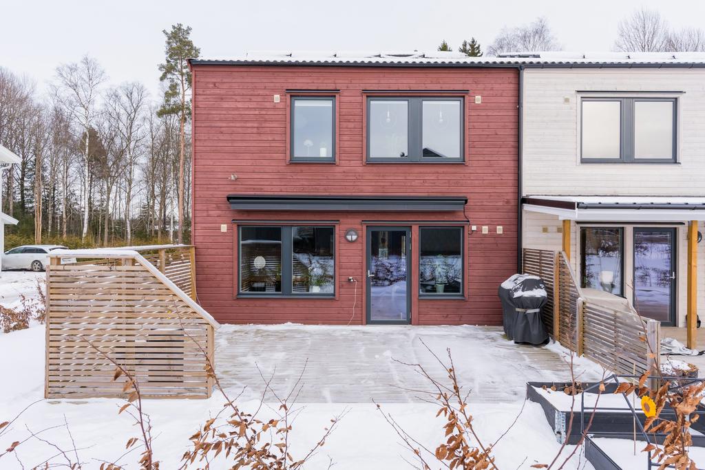 Härlig uteplats med många soltimmar