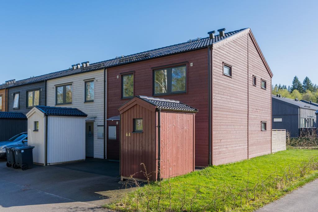 Trevligt radhus med hörntomt