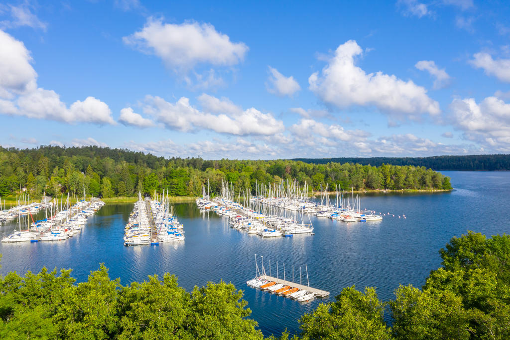 Bosö Båthamn i närområdet med möjlighet till båtplats