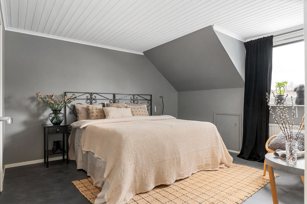 Välkomna upp till övre plan och sovrum två