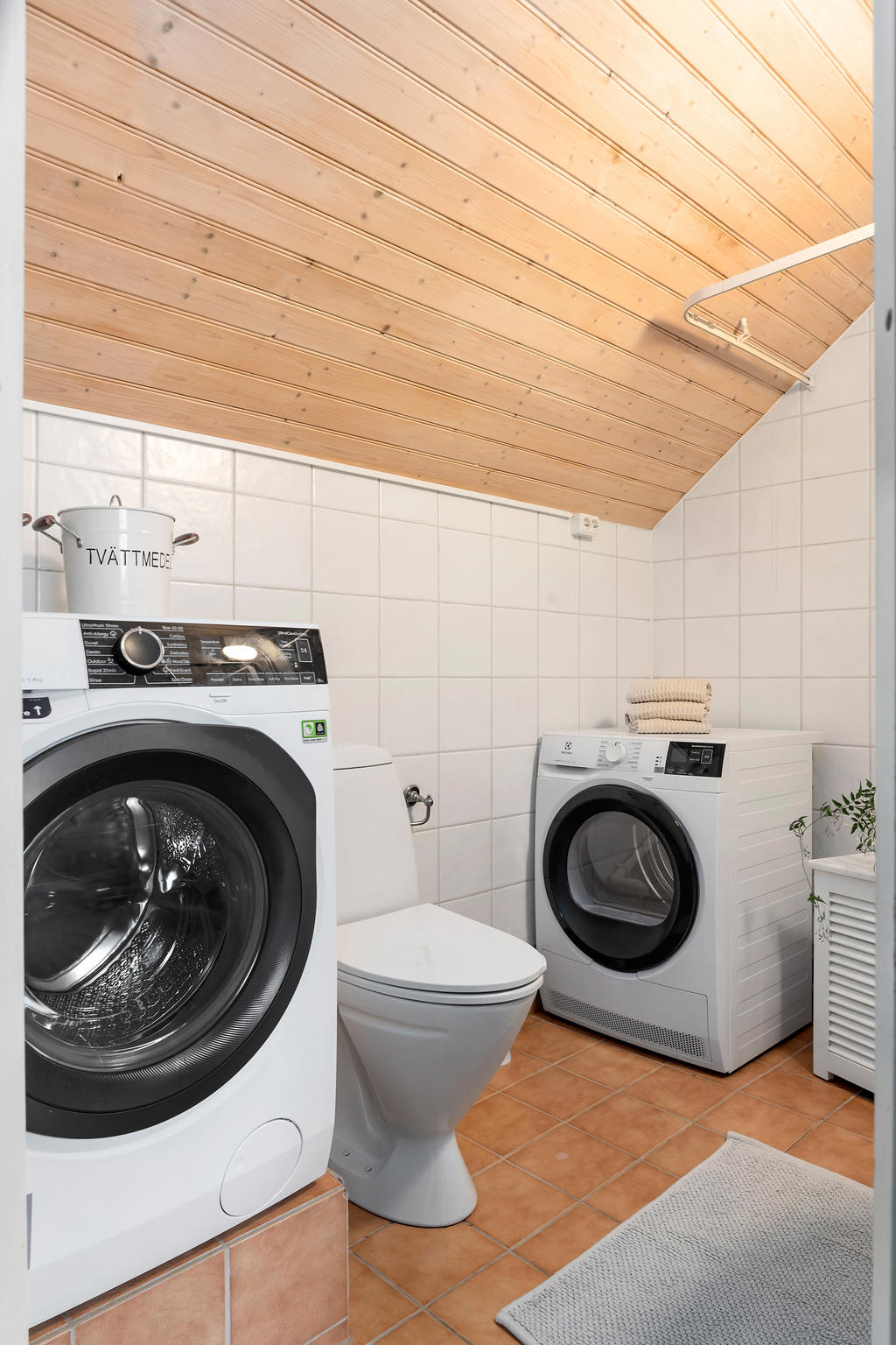 Kombinerad med tvättmaskin och torktumlare