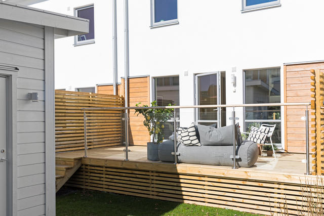 Trevlig uteplats i soligt söderläge.