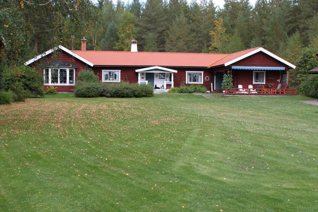 Välkommen till en genuin dalagård med anor från 1800-talet! 