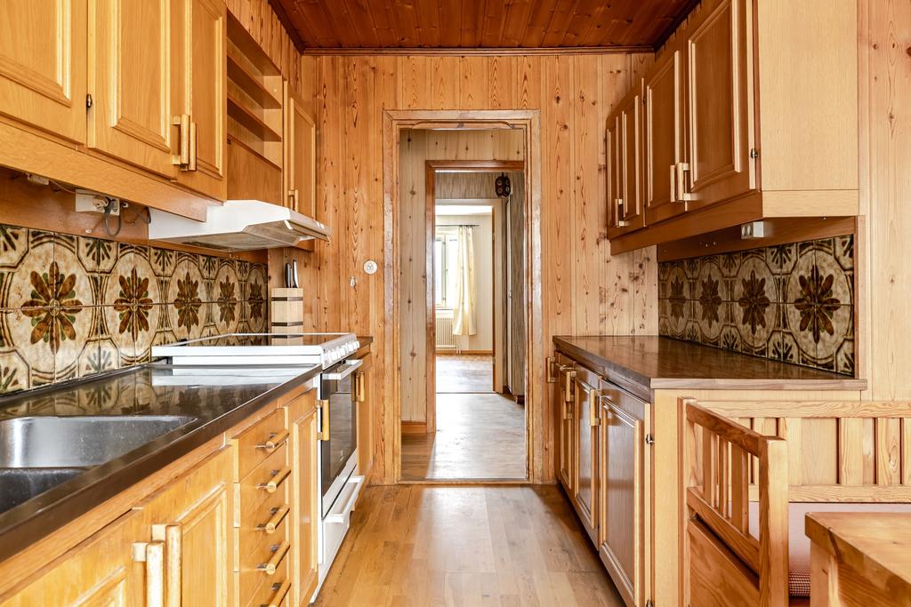 Kök med plats för mycket förvaring