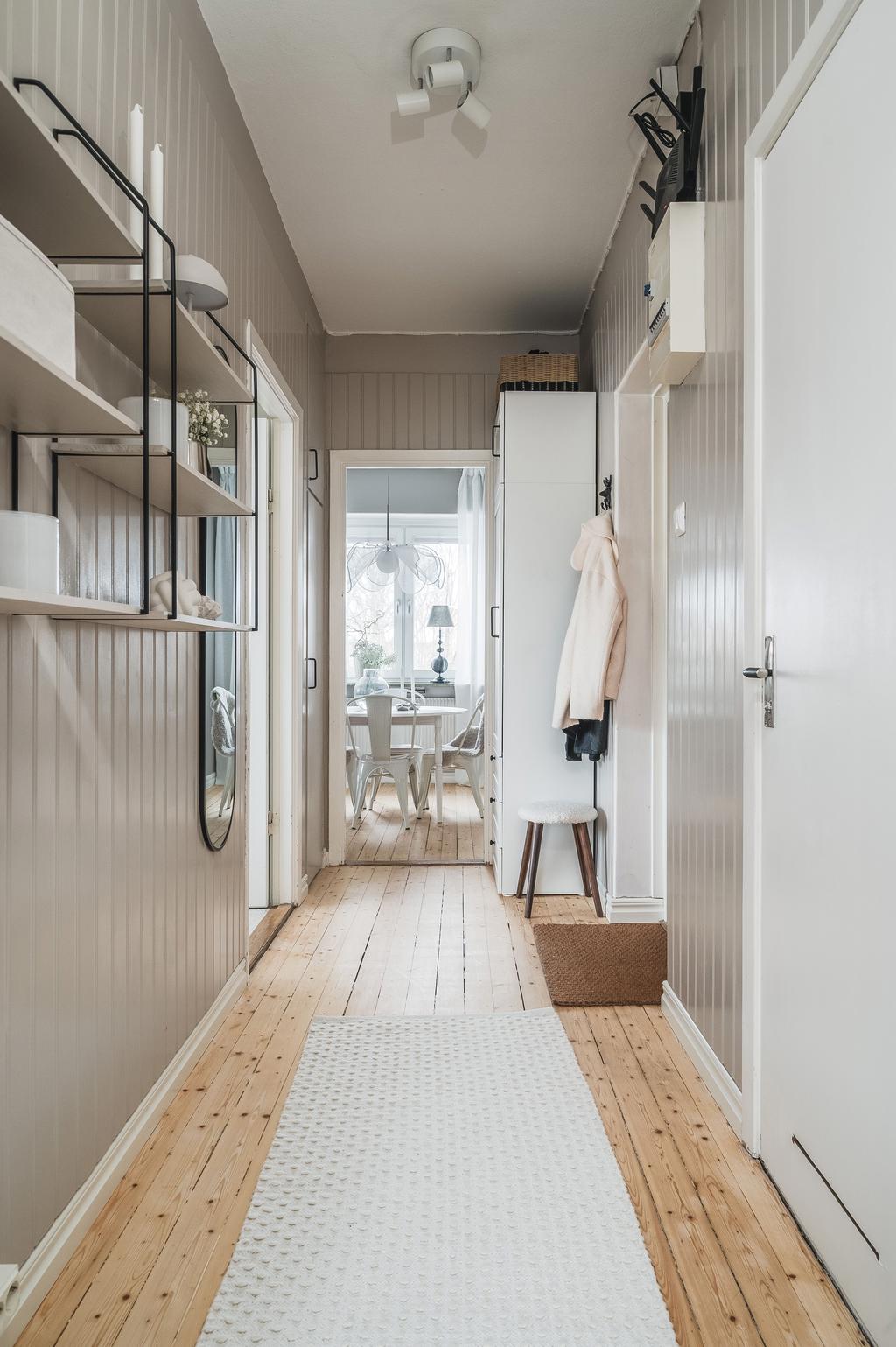 Vy från vardagsrummet mot köket