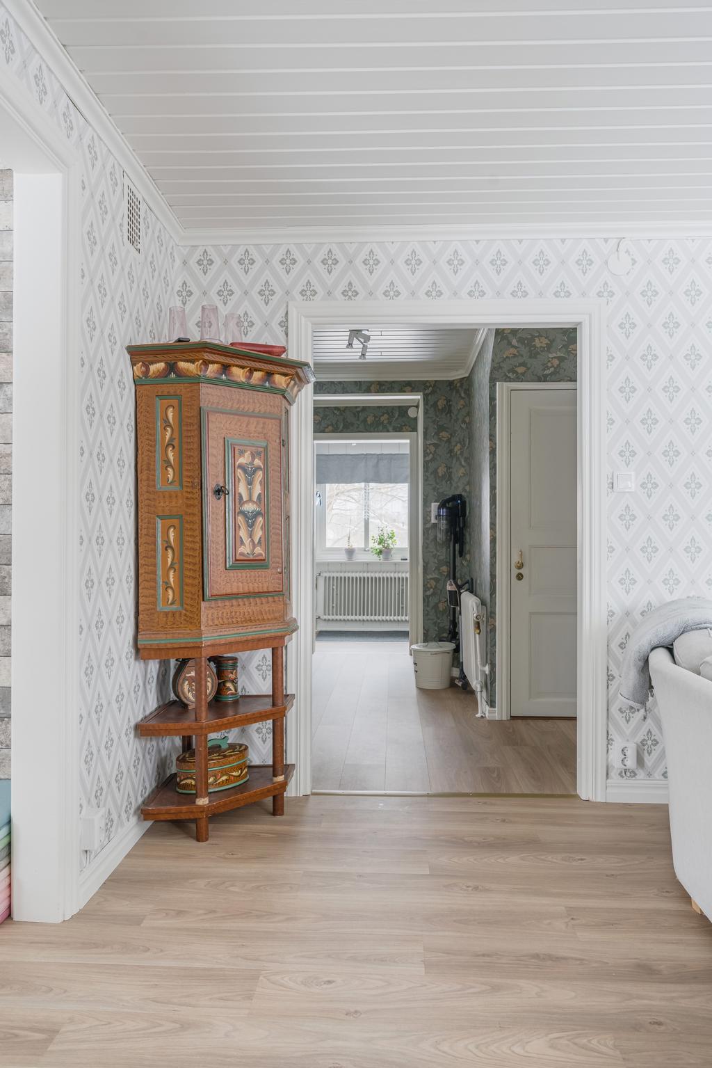 Vardagsrum mot hall