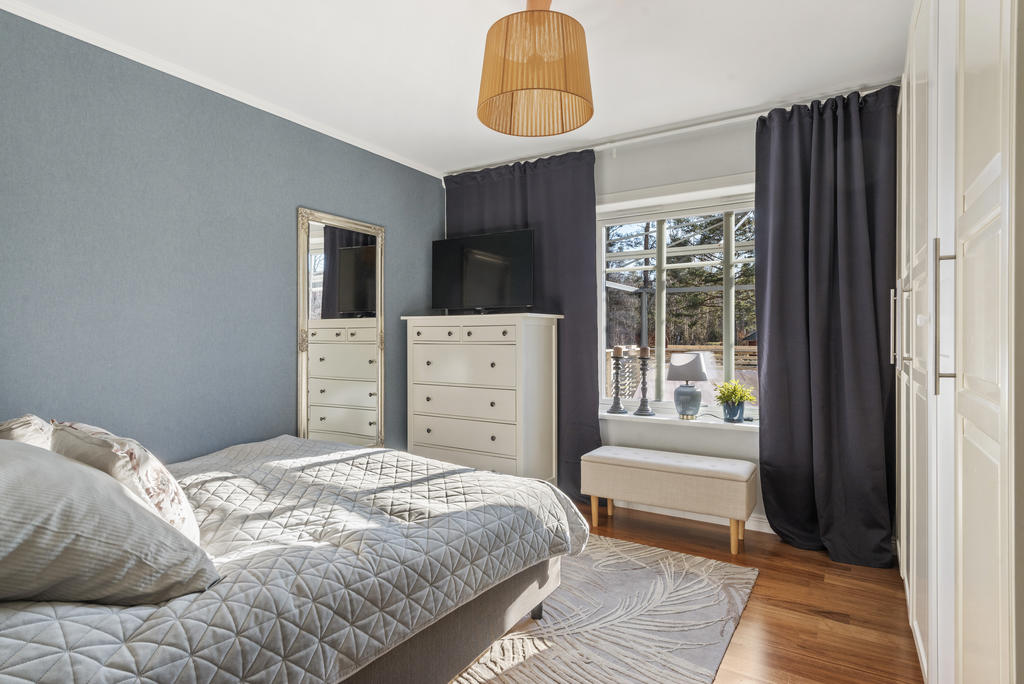 Sovrum på entréplan