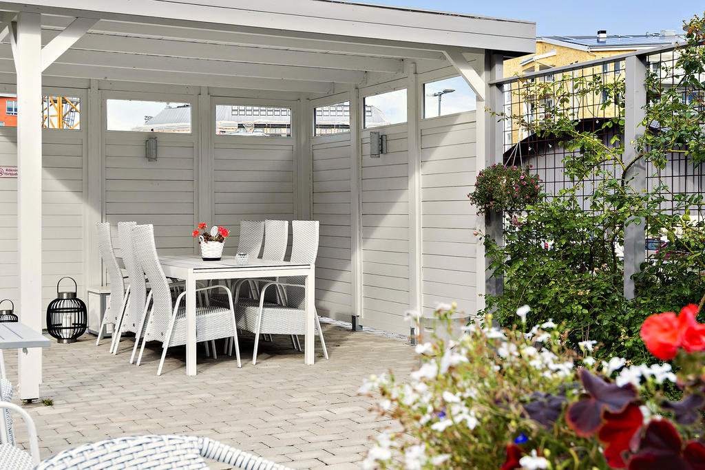 Innergård med pergola