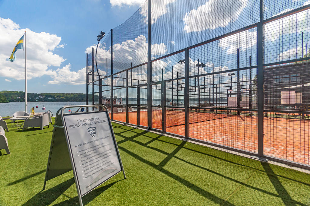 Padelbanor i Jungfrusund