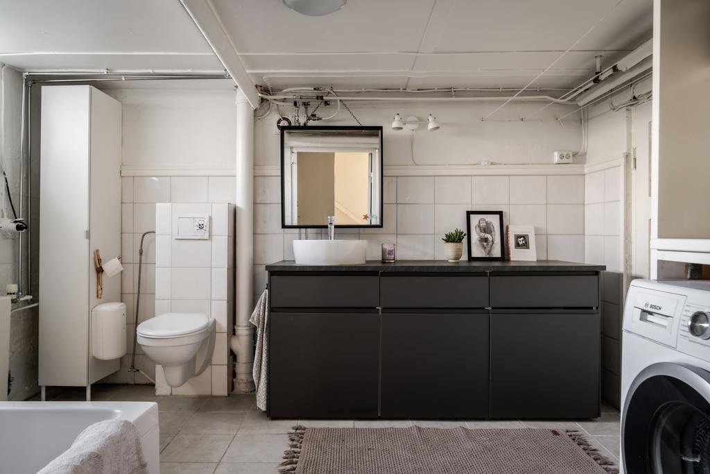 Badrum/tvättstuga i källarplan