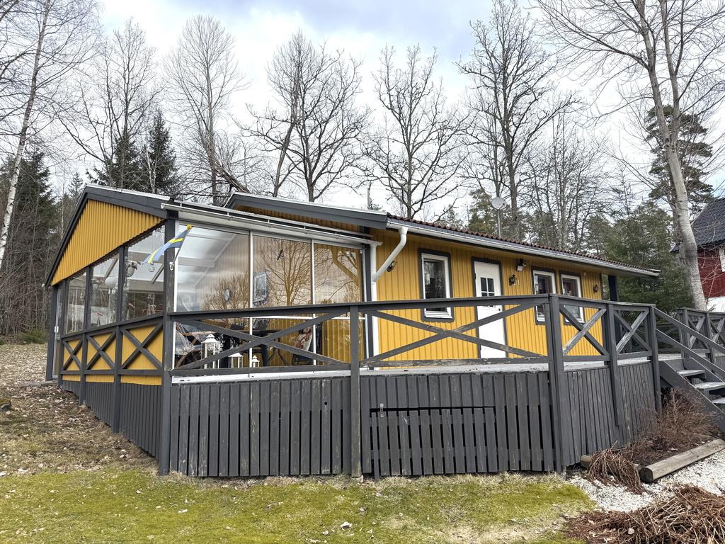 Altan med inglasat uterum.