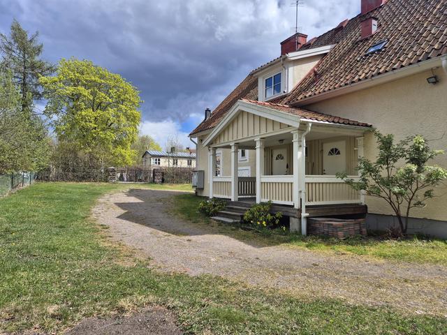Carl Wahrens väg 8, Hallstavik
