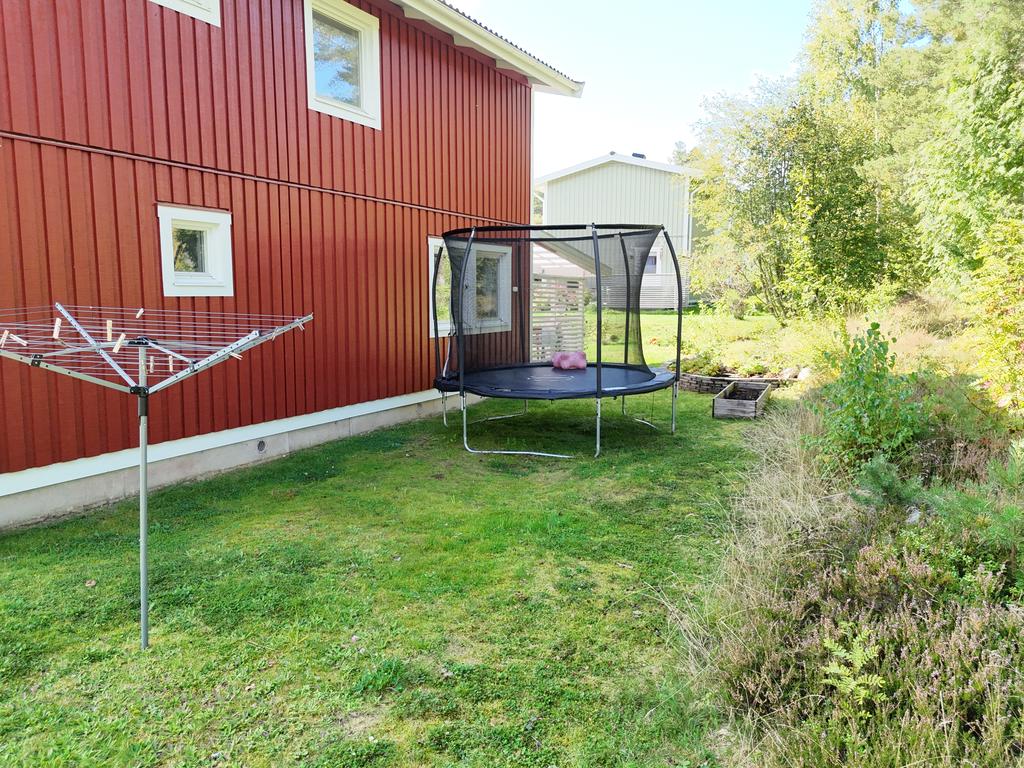 Plats för torkställning och studsmatta