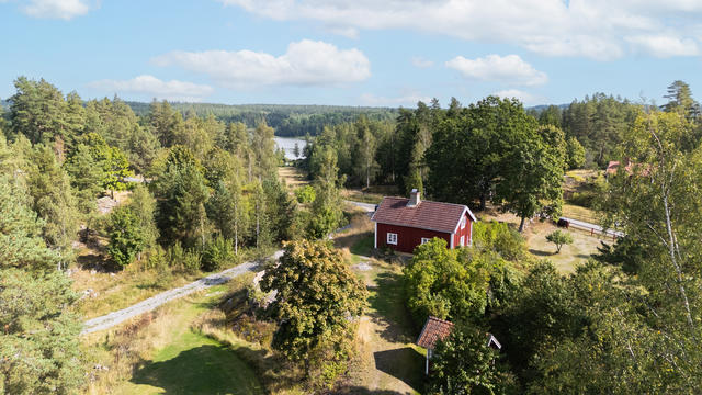 Välkommen till Södra Stenserum Skälsbo 2 mitt i den småländska idyllen