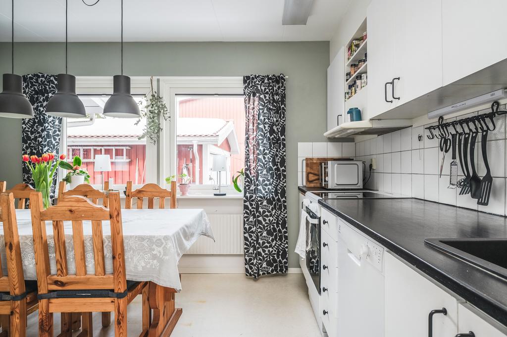 Här ryms en matplats för sex personer