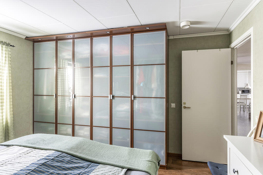 Bra med förvaring i sovrum