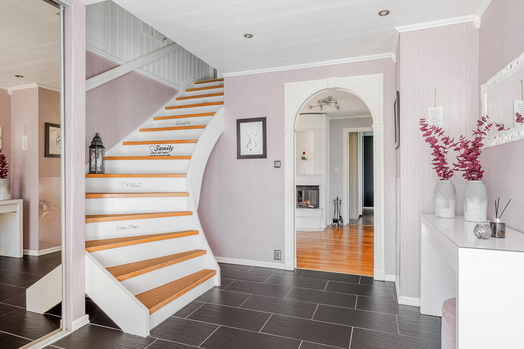 Fin trappa mot ovanvåningen