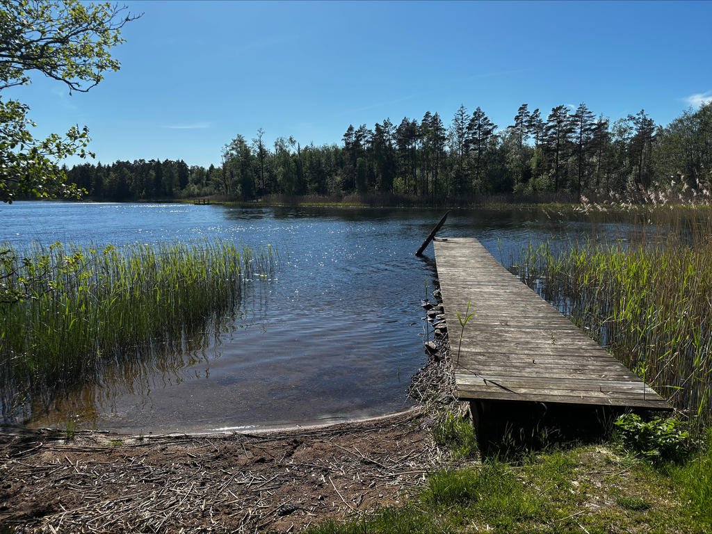 Fem minuter till badbrygga