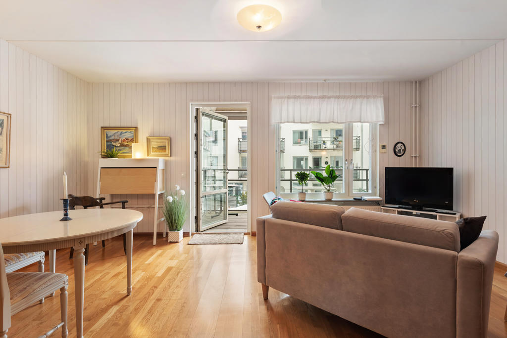 Vardagsrum mot balkong