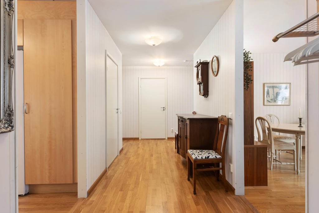 Stor möblerbar hall