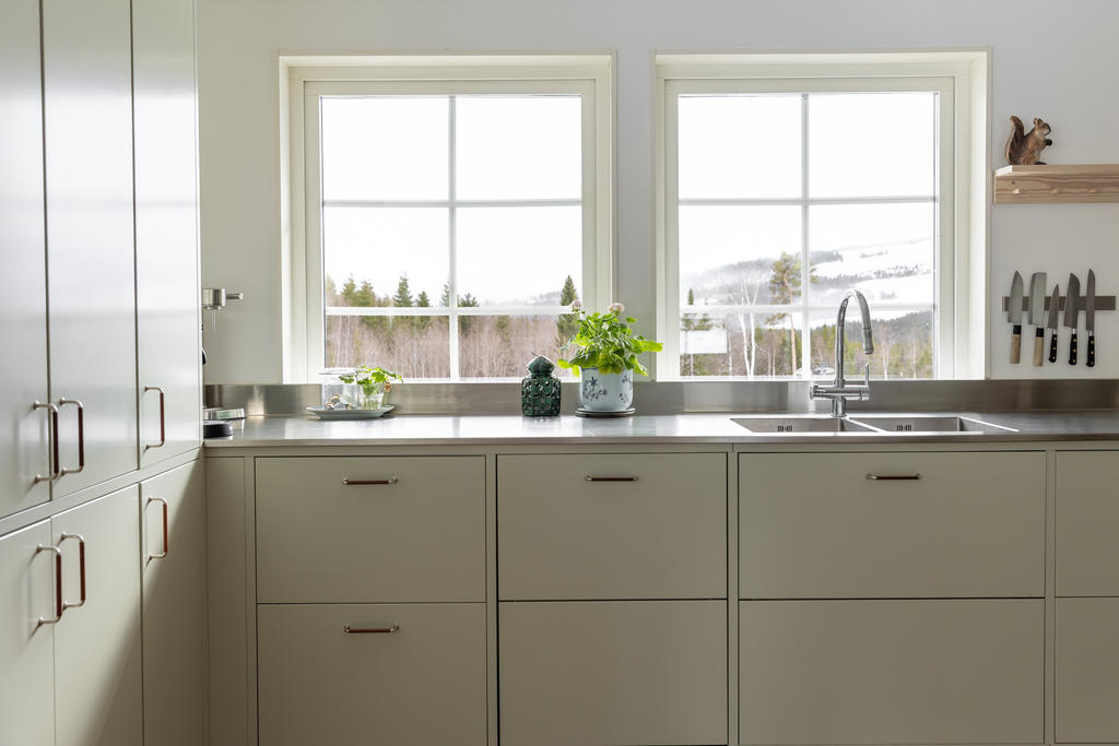 Lugnande utsikt mot Renfjället.  