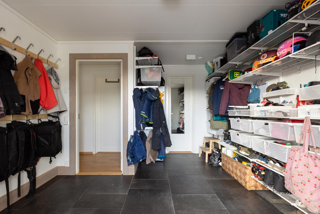 En rymlig groventré anpassad för ett aktivt liv.