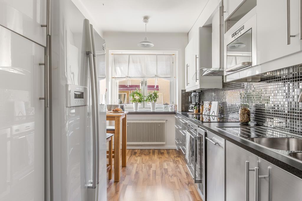 Fullutrustat kök mot innergården