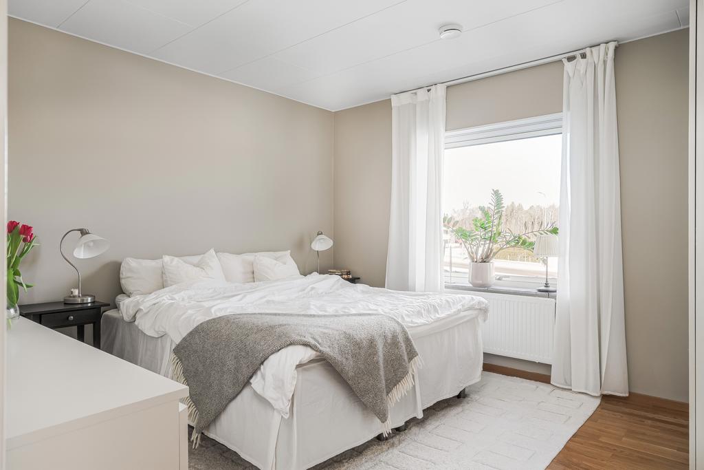 Sovrum med sobra kulörer 