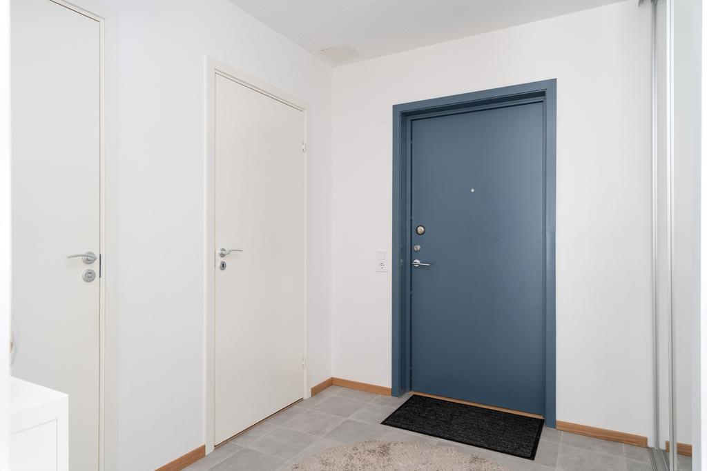 Access till klädkammare samt garderober med skjutdörrar