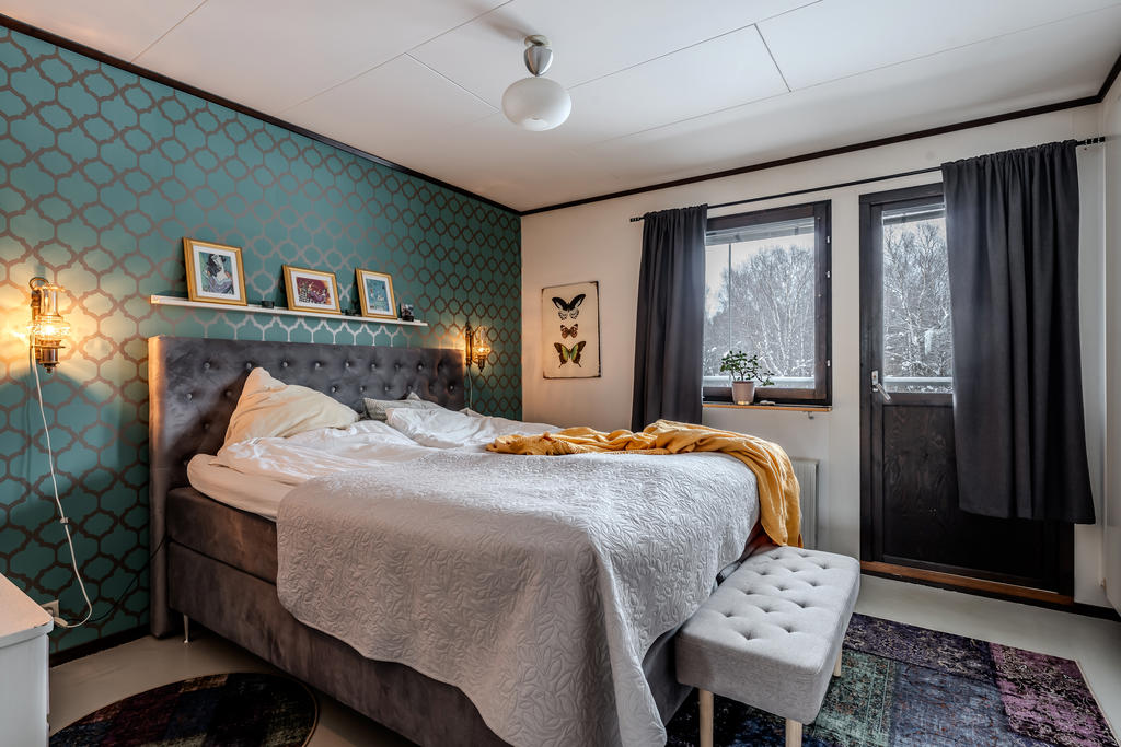 Sovrum 4 har utgång till balkongen