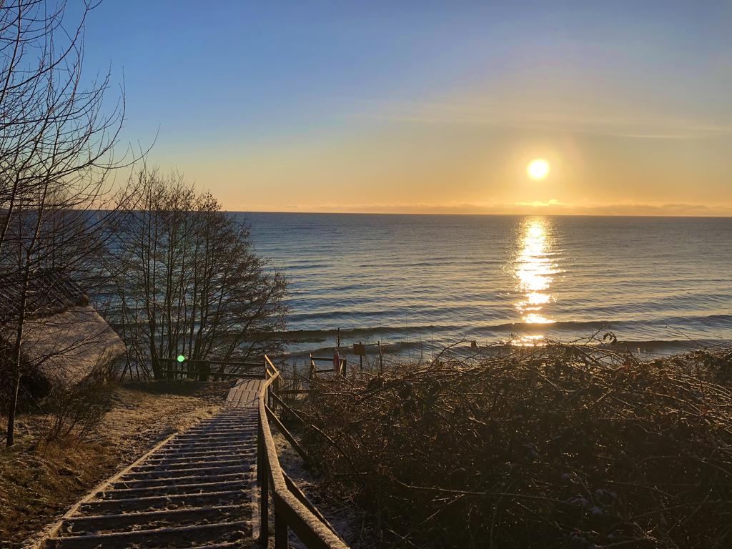 Knäbäckshusen finns på kort avstånd. Bilden är tagen vintertid