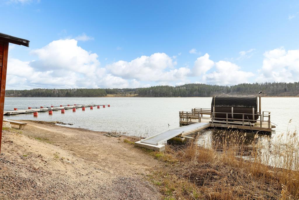 Badplats och bryggplats