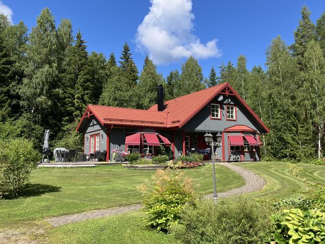 Välkommen till  Tasbäck Molarsgattu 9!