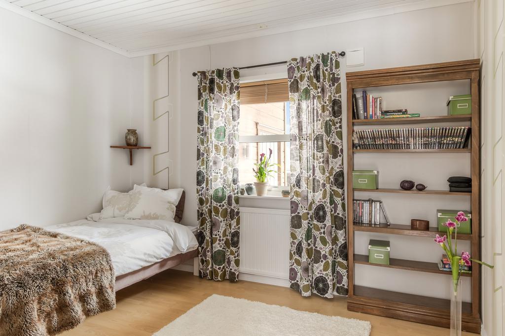 Sovrum 2, även detta är stort och har många möjligheter.