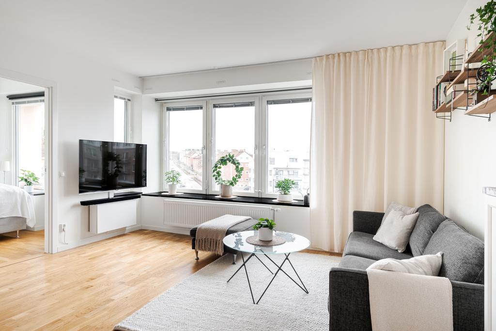 Stort fönsterparti och gott om plats 