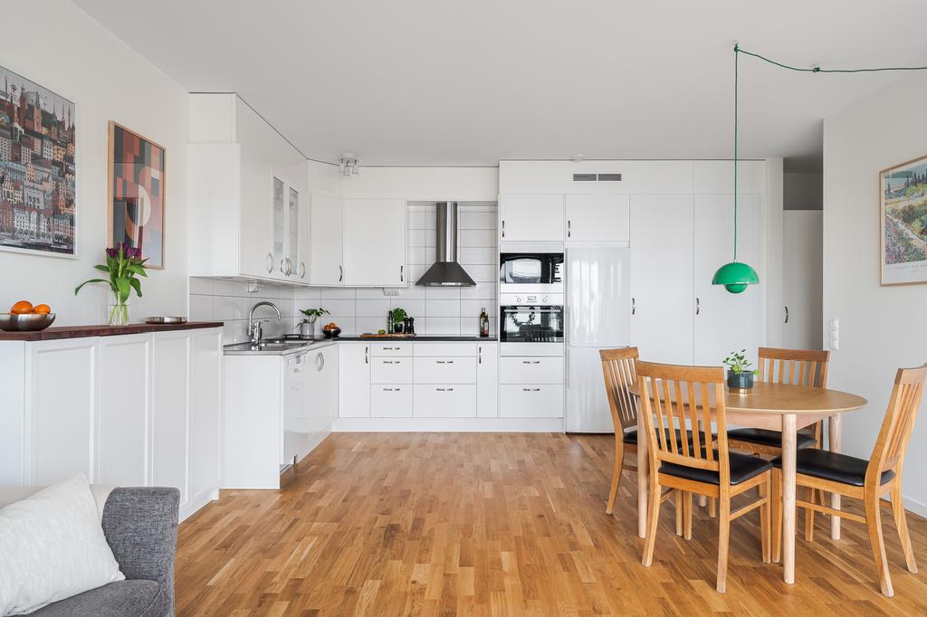 Kök i vitt och med vita vitvaror från Electrolux