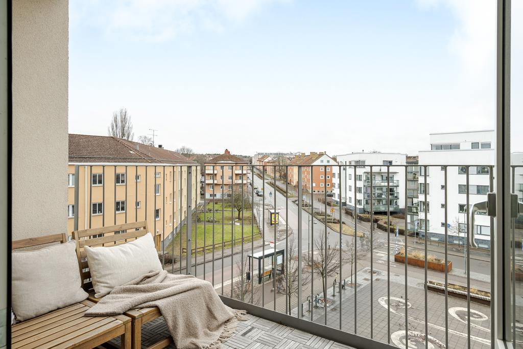 Balkong med fantastisk utsikt upp mot Götgatan 