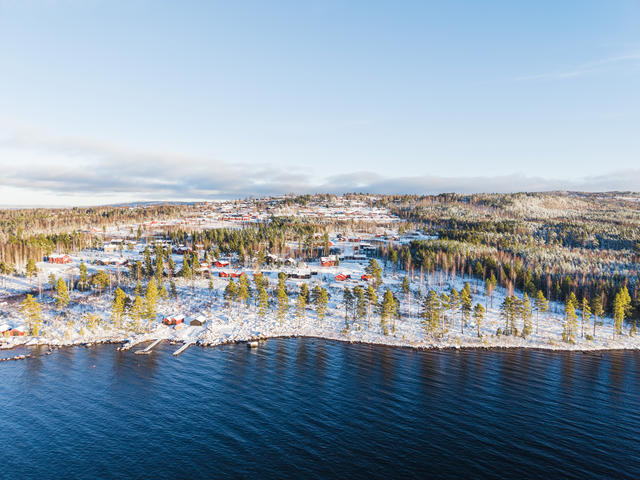 Välkommen till det härliga området Tällberg 4 seasons vid sjön Siljans strand.

