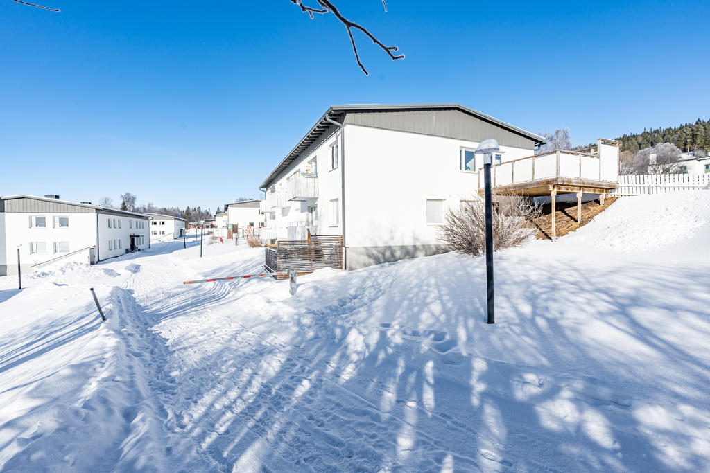 Hörnläget är trevligt! Liksom den stora altanen!