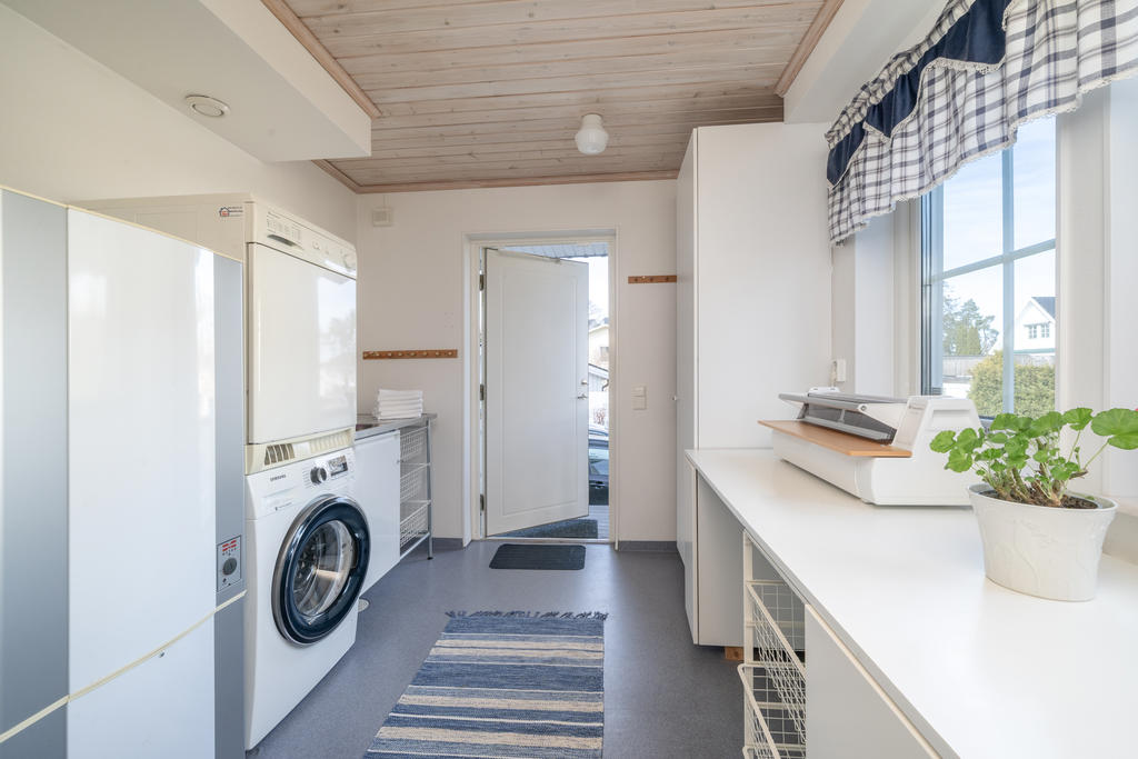 Tvättstuga med groventré