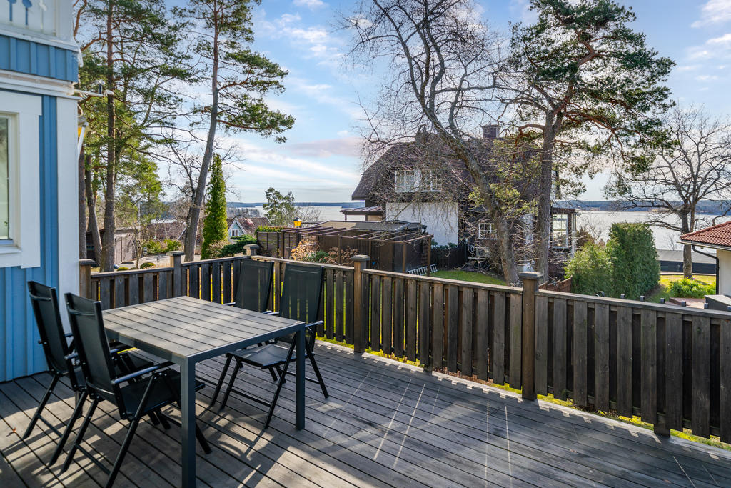 Altan i SV utanför köket