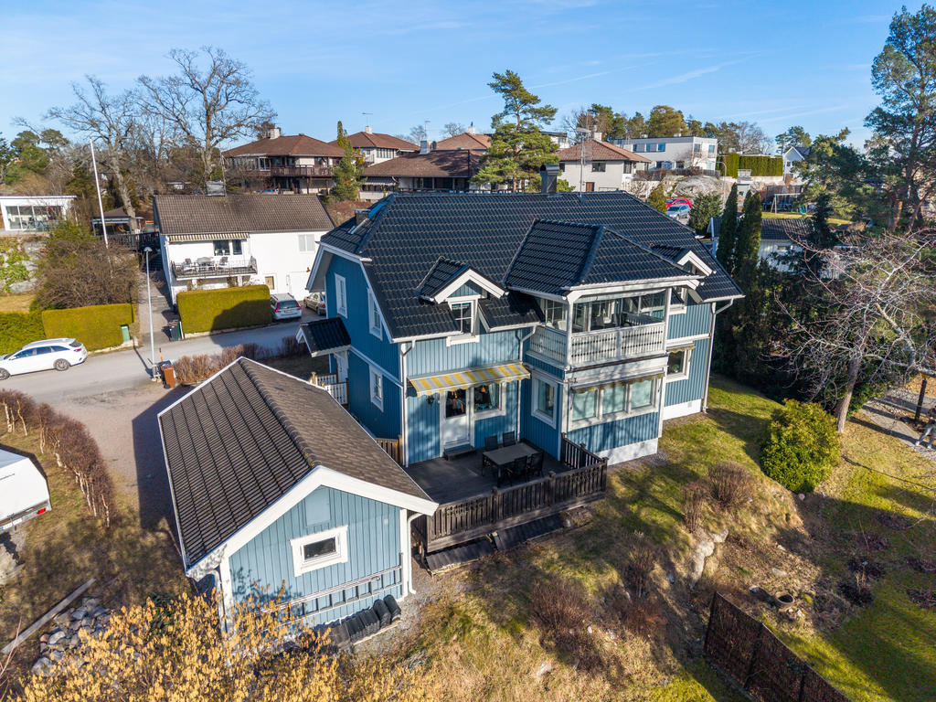 Drönarbild från väster