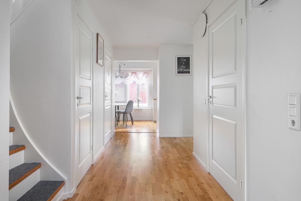 Stor och luftig hall