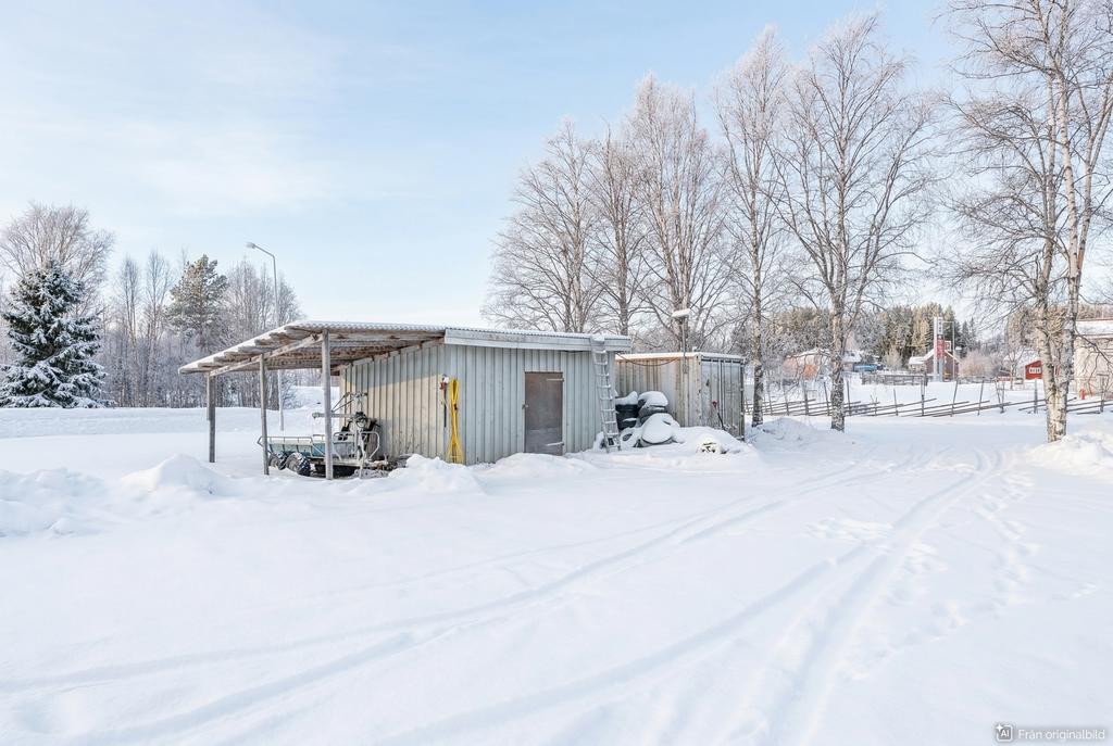 Förråd och carport 