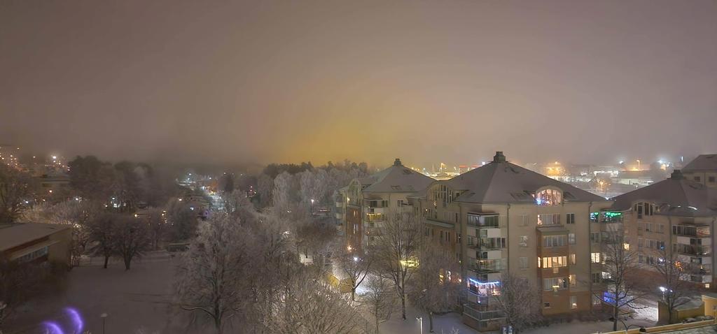 Säljarens vinterbild från balkong 2