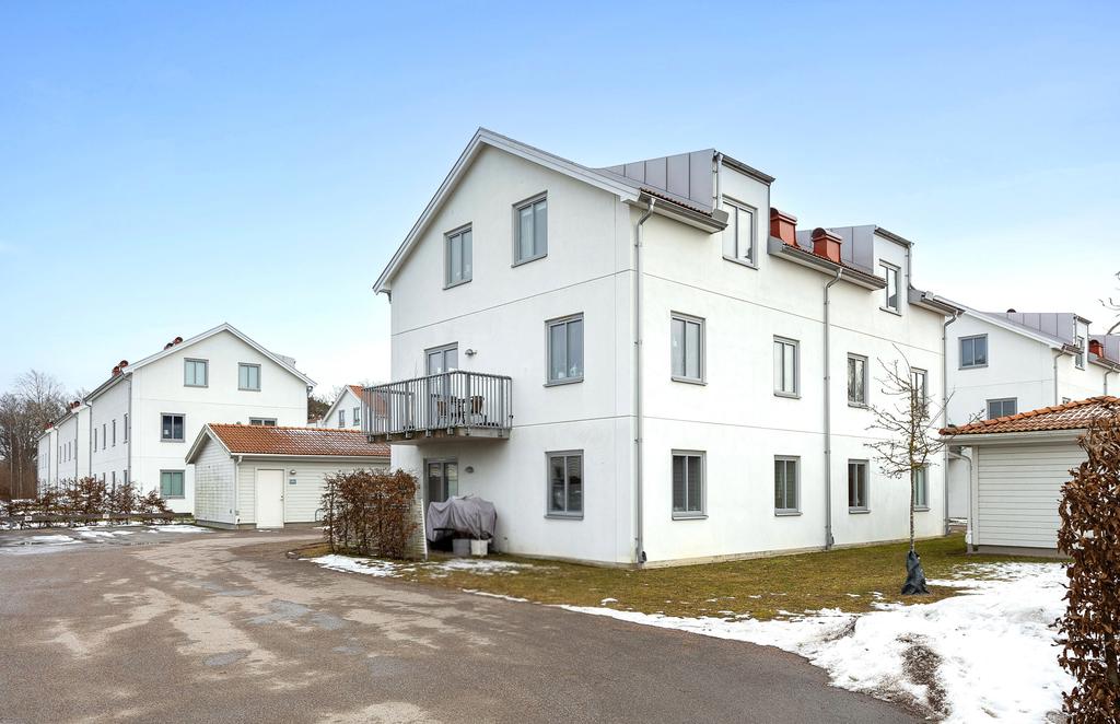 Uteplats och hörnlägenhet 