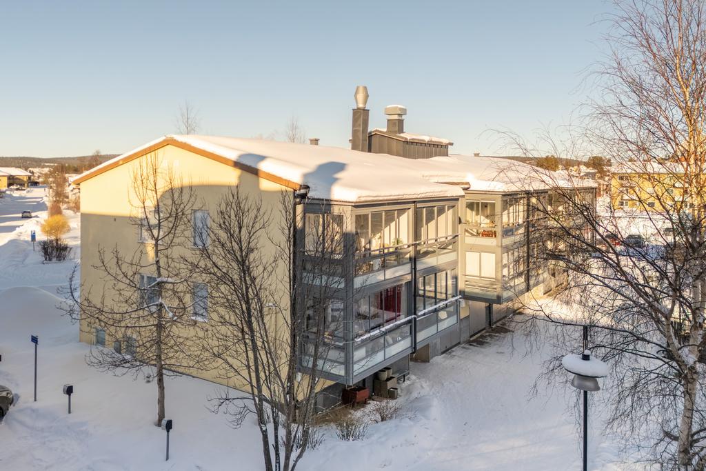 Stor inglasad balkong