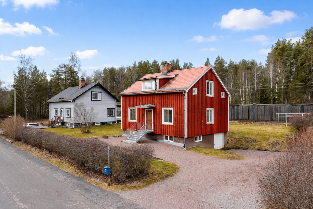 Trivsamt hus med garage i källarplan