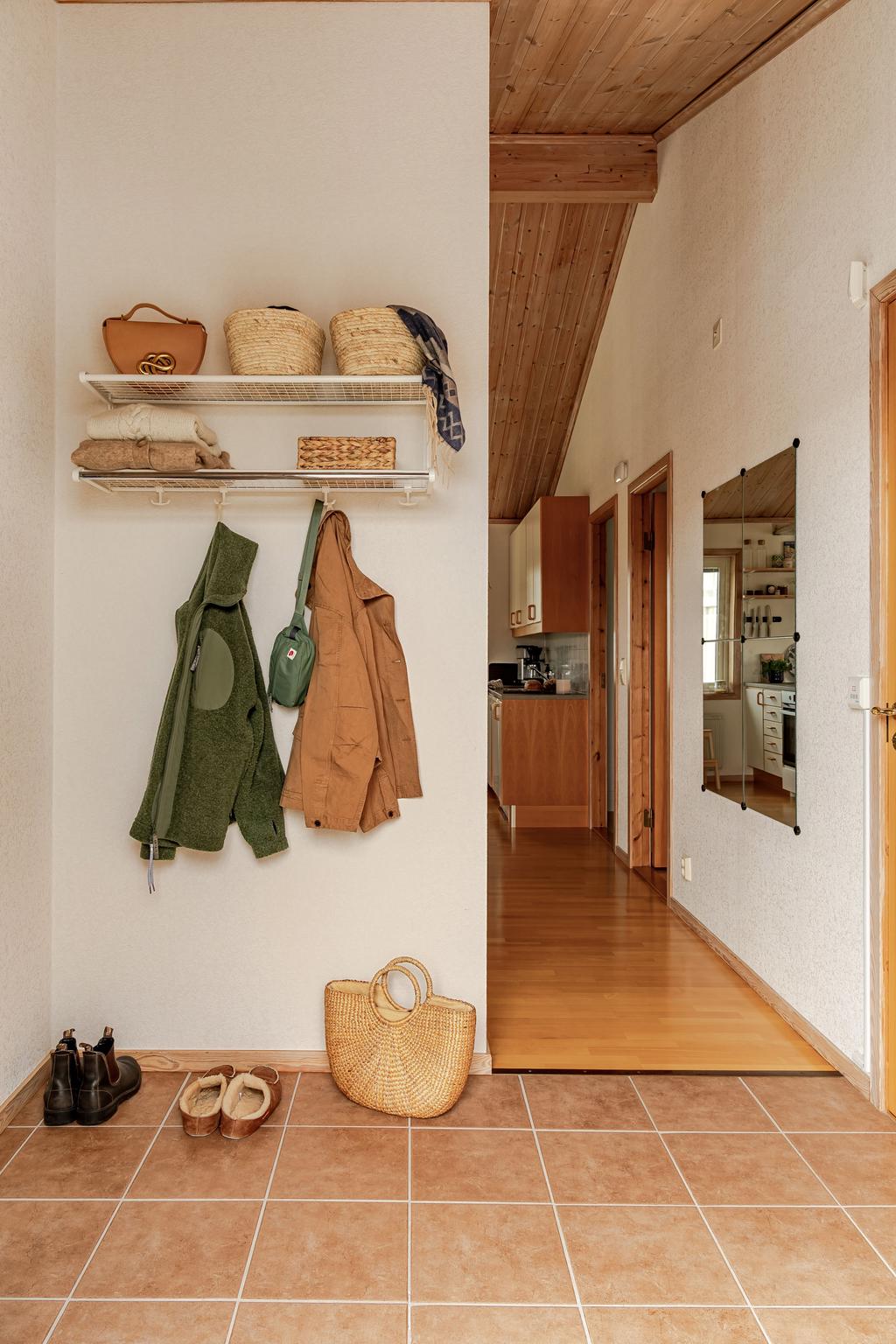 Entréhall med klinkergolv