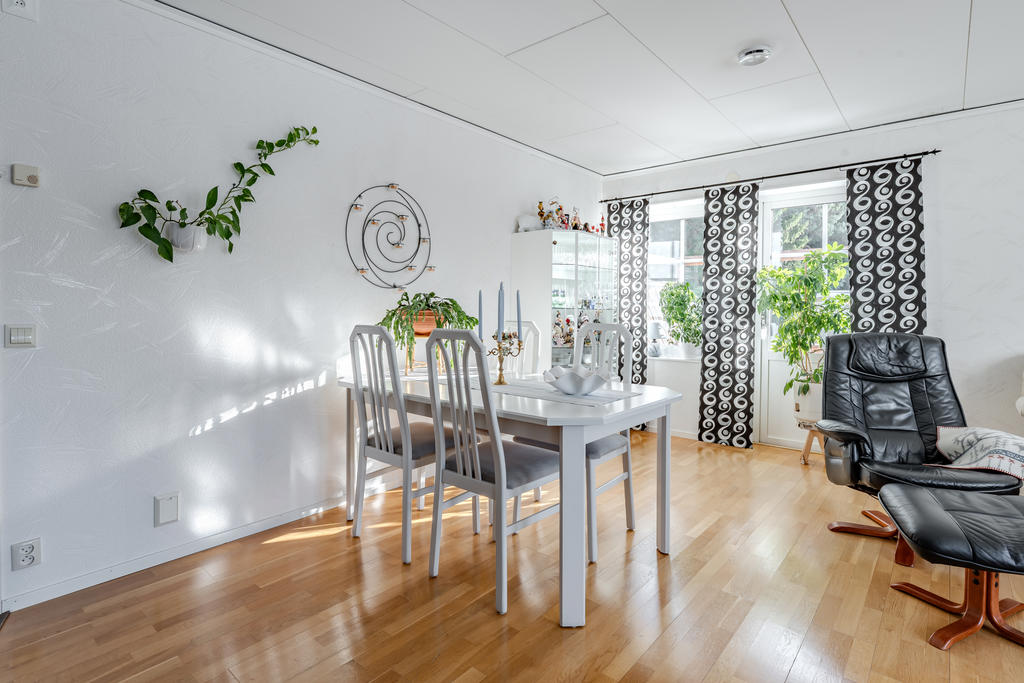 Här finns utgång till altanen